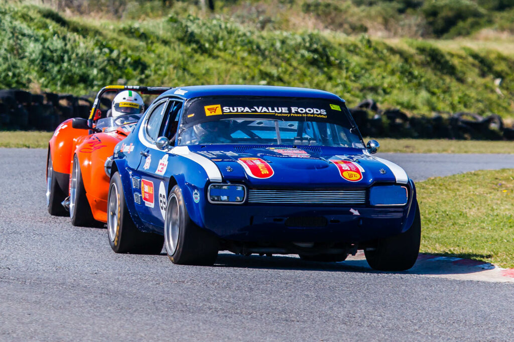 Darron Gudmanz leads Mike Forsyth